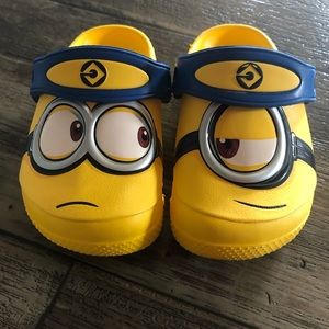 Minion crocs toddler size 7